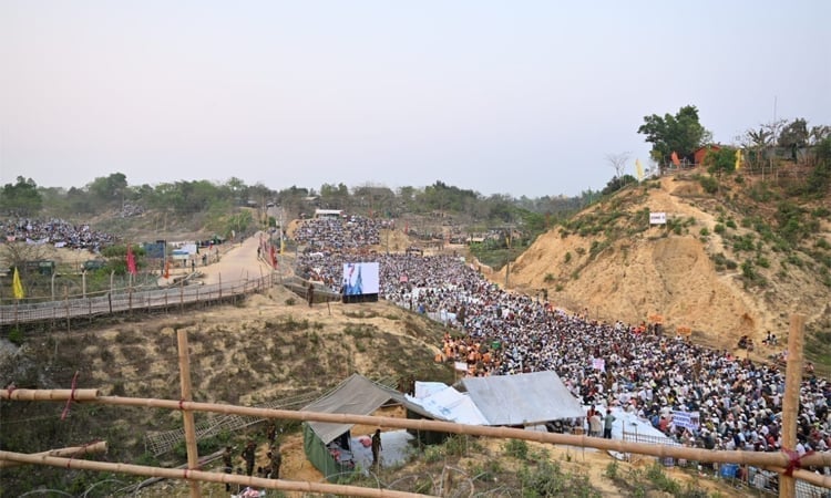 Foreign diplomats, international agencies, political leaders visit Rohingya camps