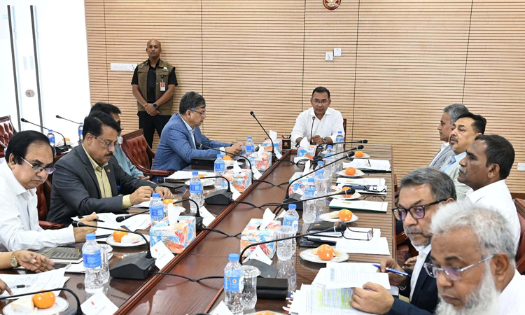 PM chairs meeting on easing traffic congestion, modernising traffic management