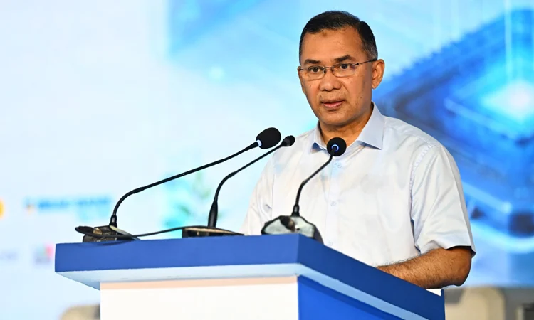PM sees semiconductor industry as next growth engine after RMG