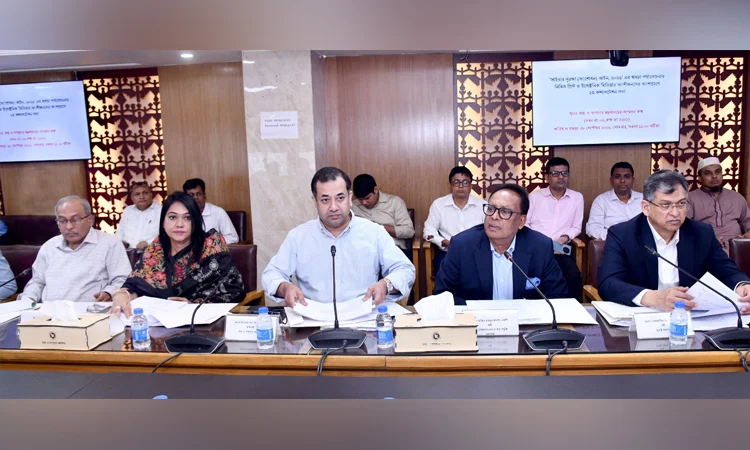 Govt working to protect rights of journalists including wage board: Yasser
