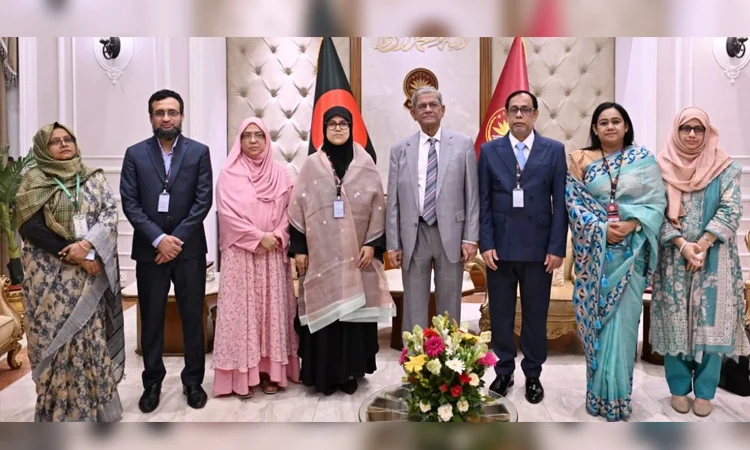 President stresses further improvement of textile education, research